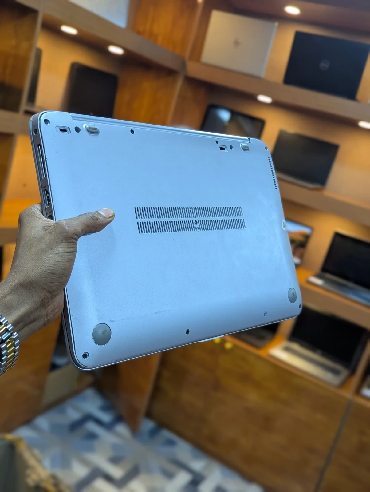 Hp Elitebook 1040 G3 Thumbnail 7