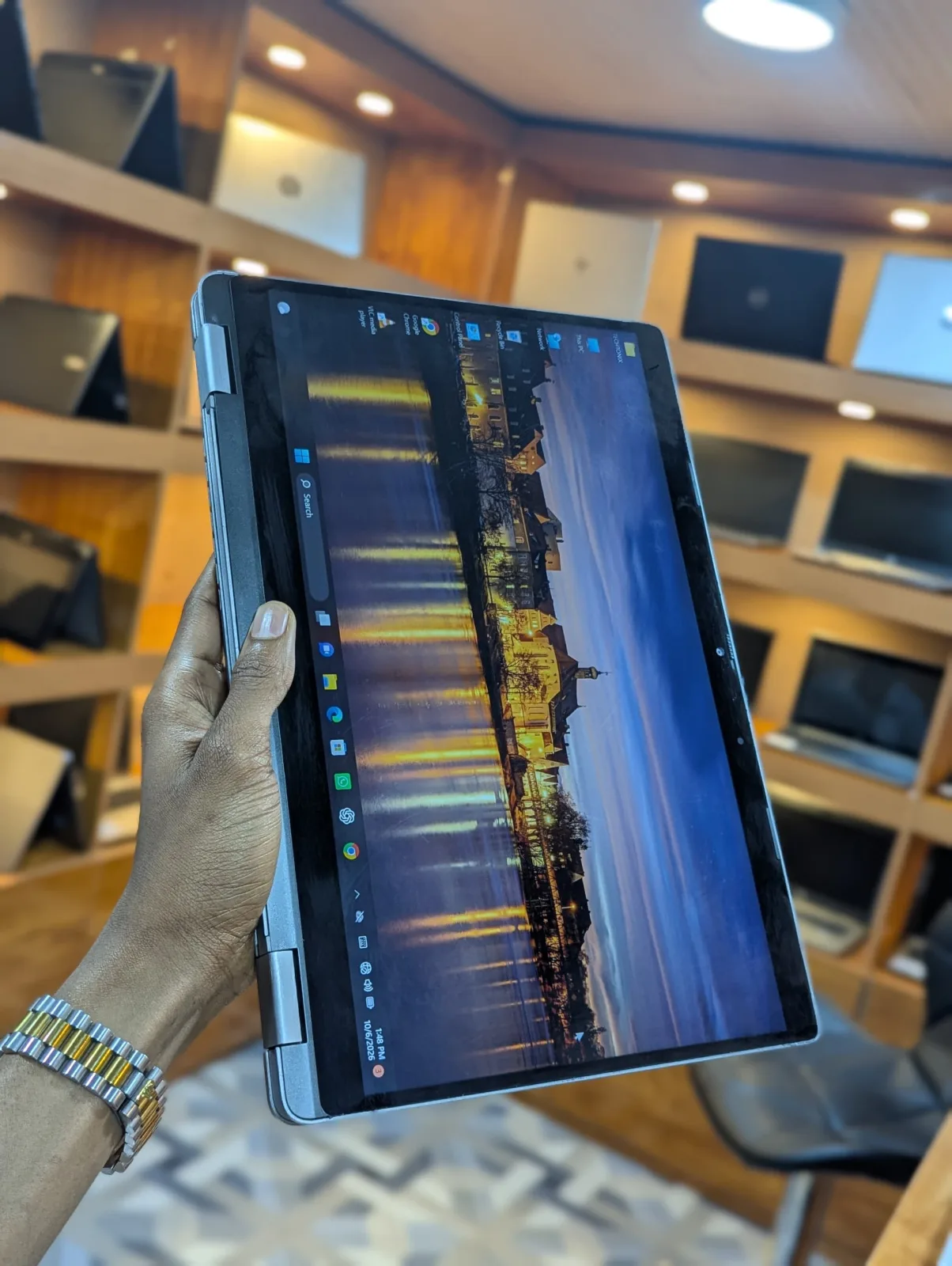 Dell latitude 5330 2-in-1 Touchscreen Thumbnail 6