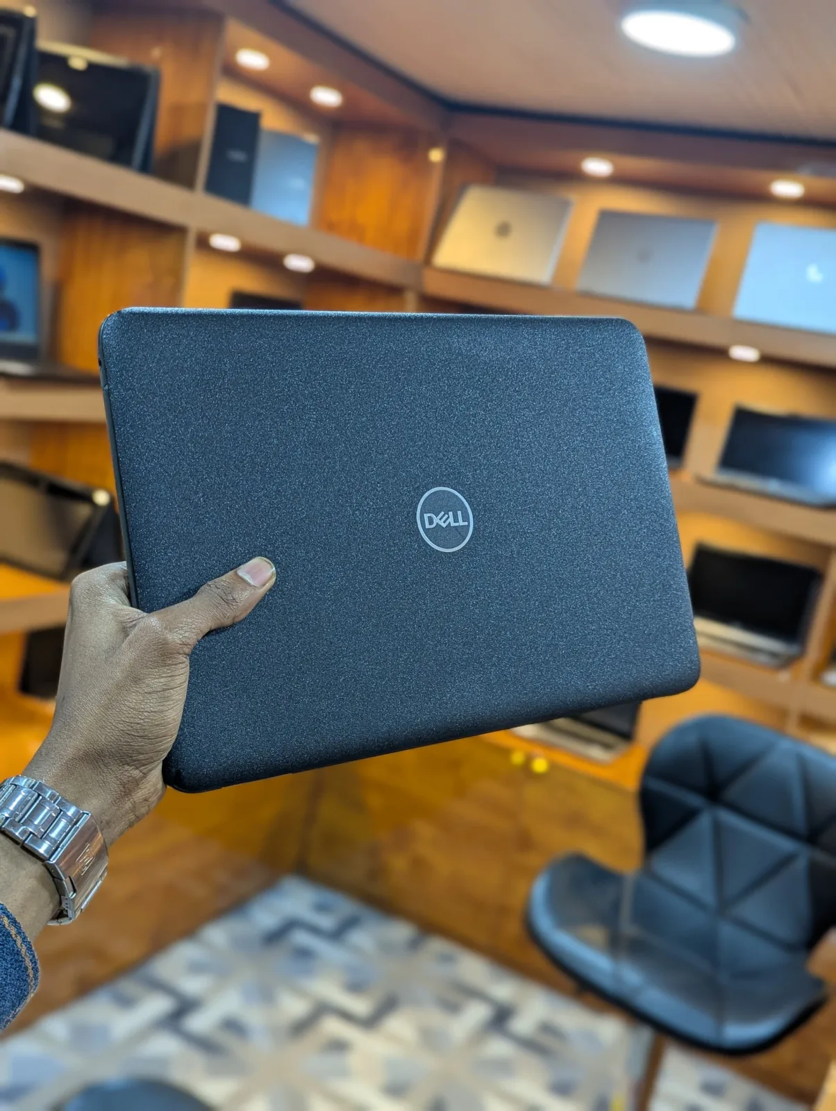 Dell Latitude 3190 Non-Touch Thumbnail 4