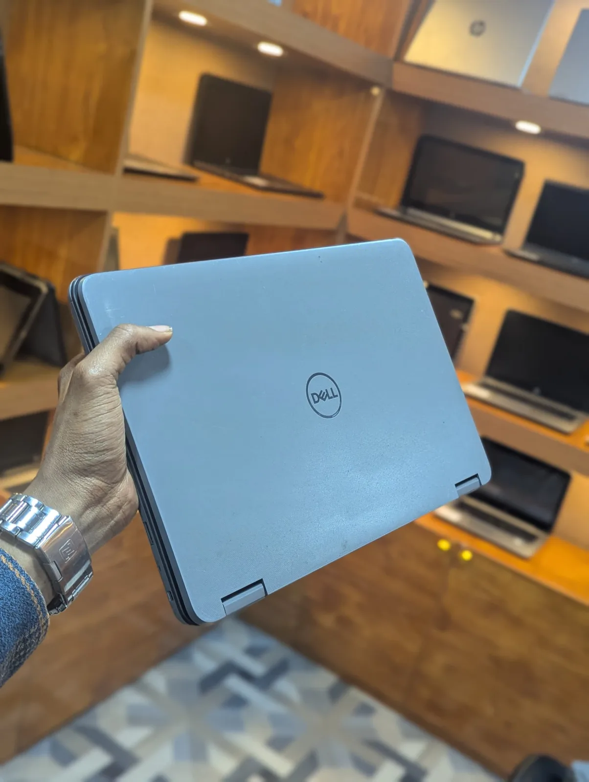 Dell Latitude 3120 Thumbnail 4