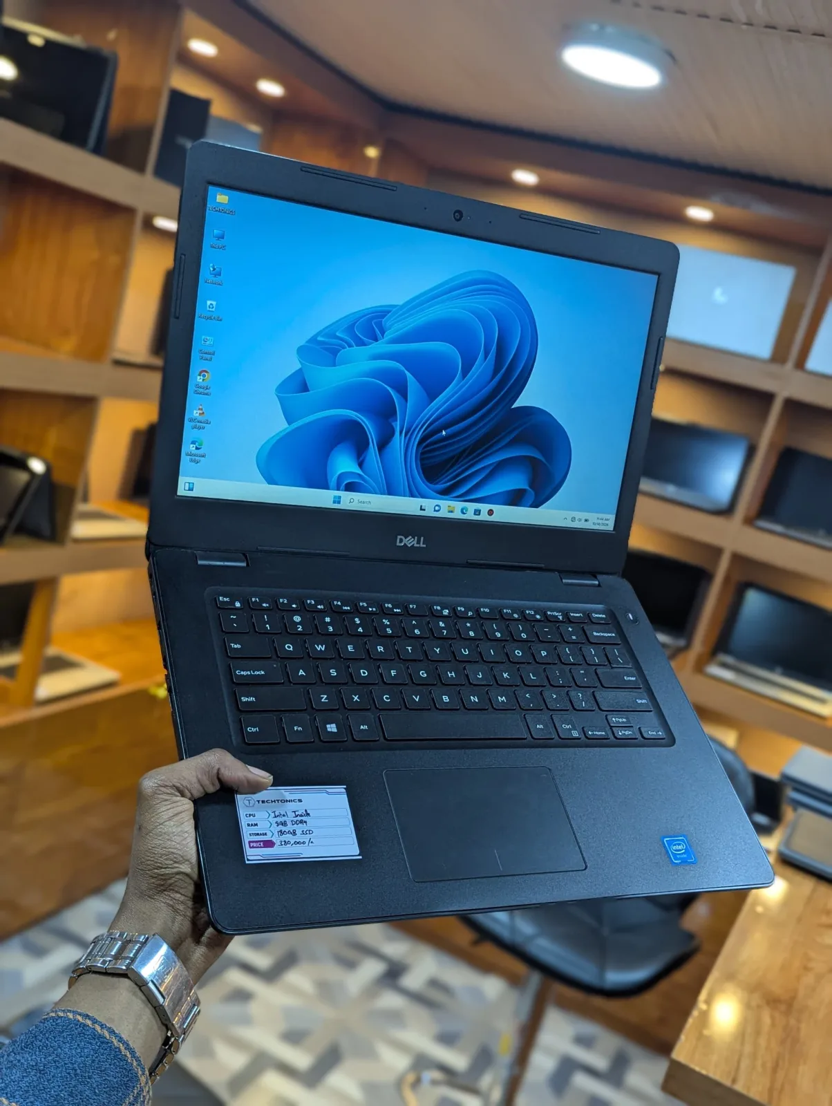 Dell Latitude 3490 Thumbnail 4