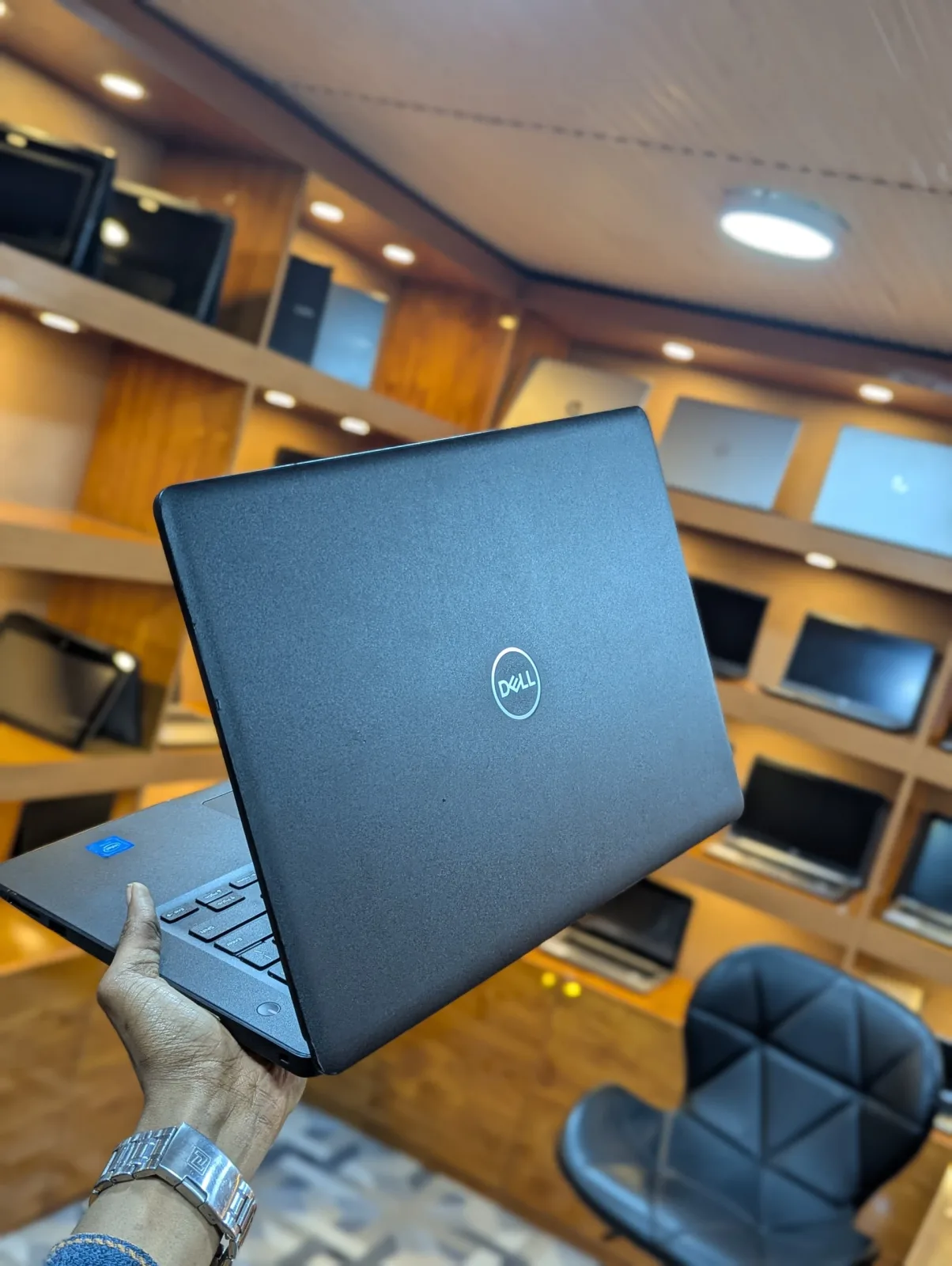 Dell Latitude 3490 Thumbnail 5