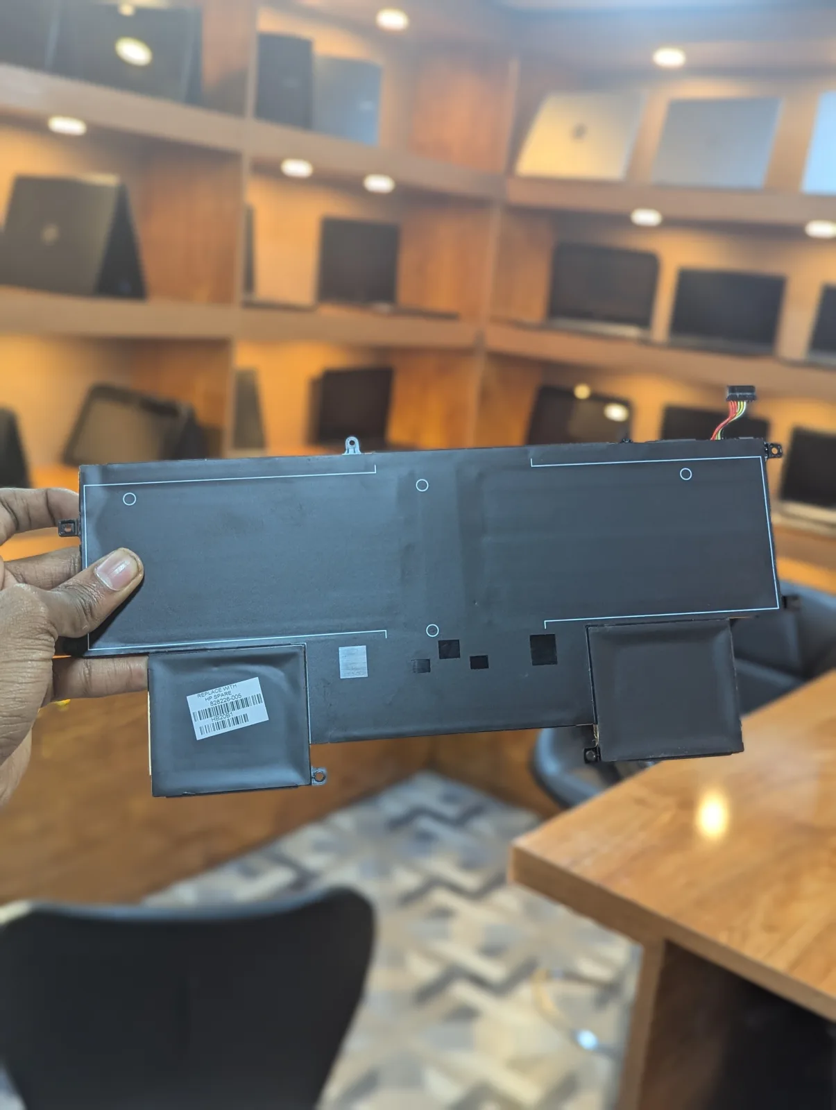 Battery E0OXL Thumbnail 4