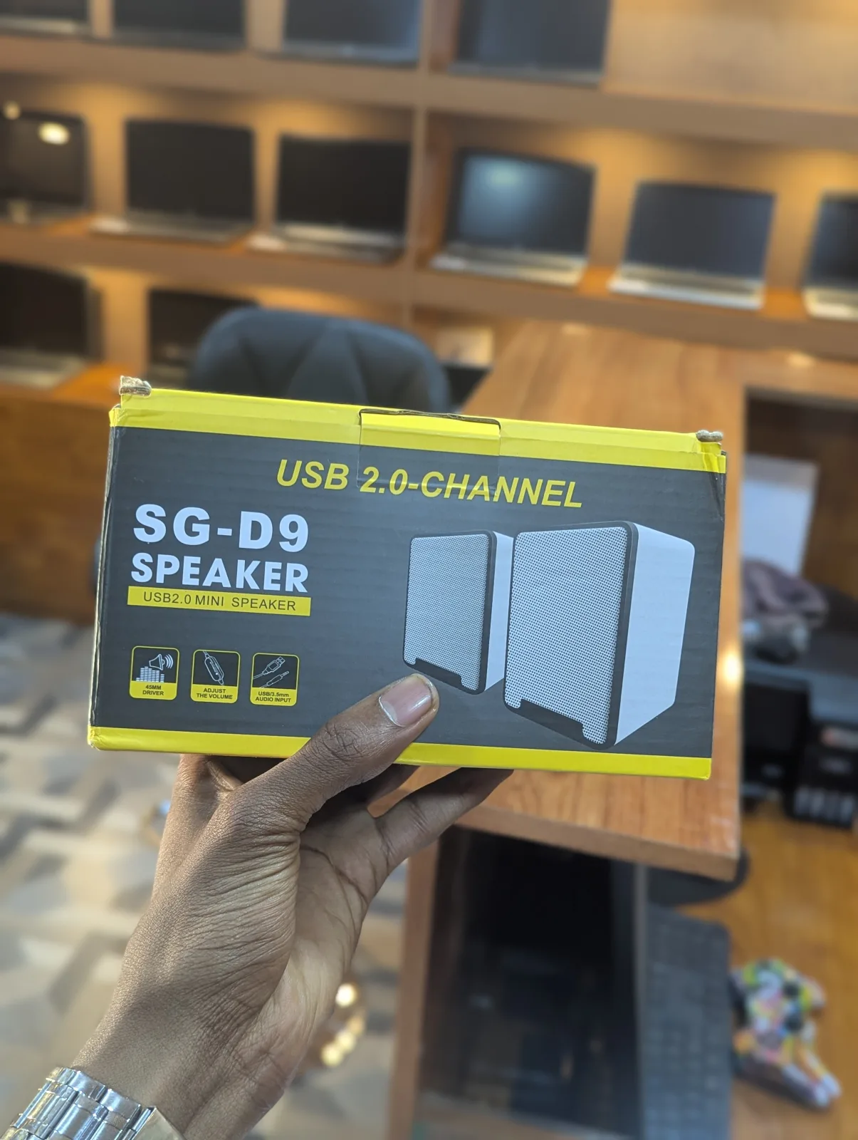 D9 Speakers Thumbnail 2