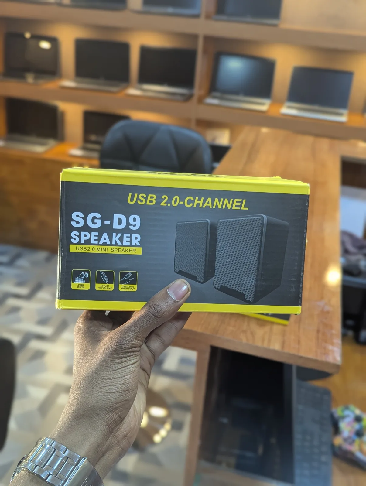 D9 Speakers Thumbnail 3