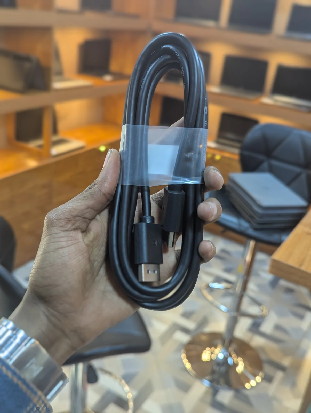 DP Display Port Cable Thumbnail 3