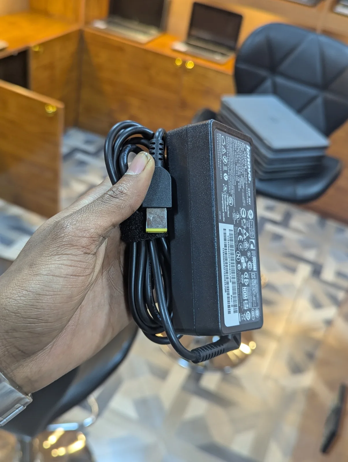 Lenovo USB Adapter Thumbnail 4