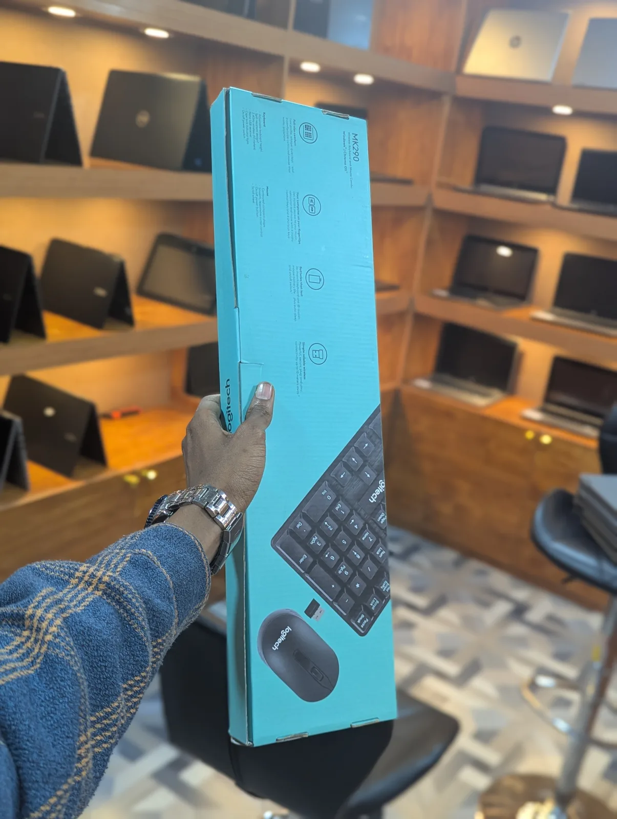 Logitech Wireless Keyboard and Mouse Thumbnail 8