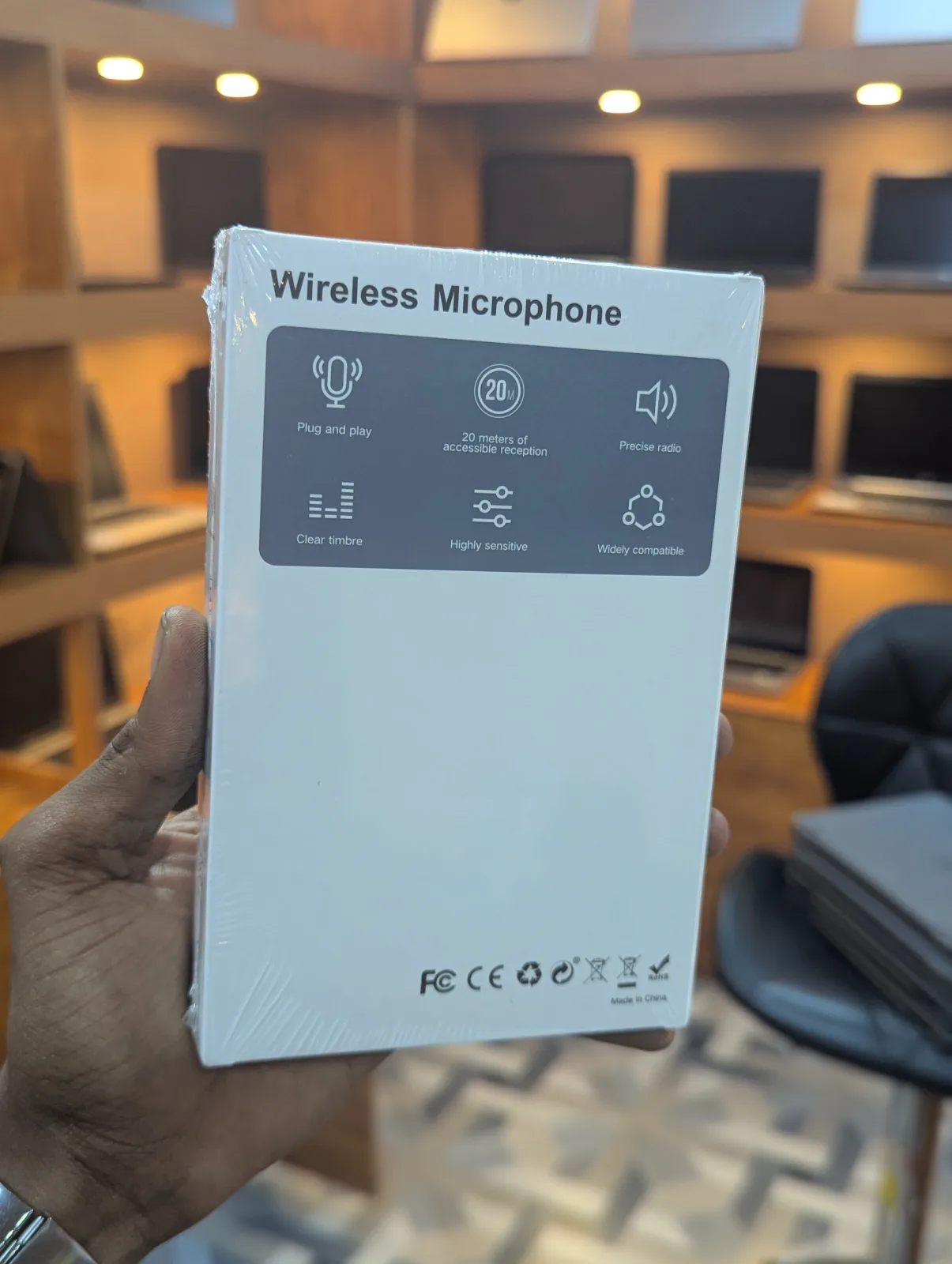 Tx Wireless Microphone Large Thumbnail 3