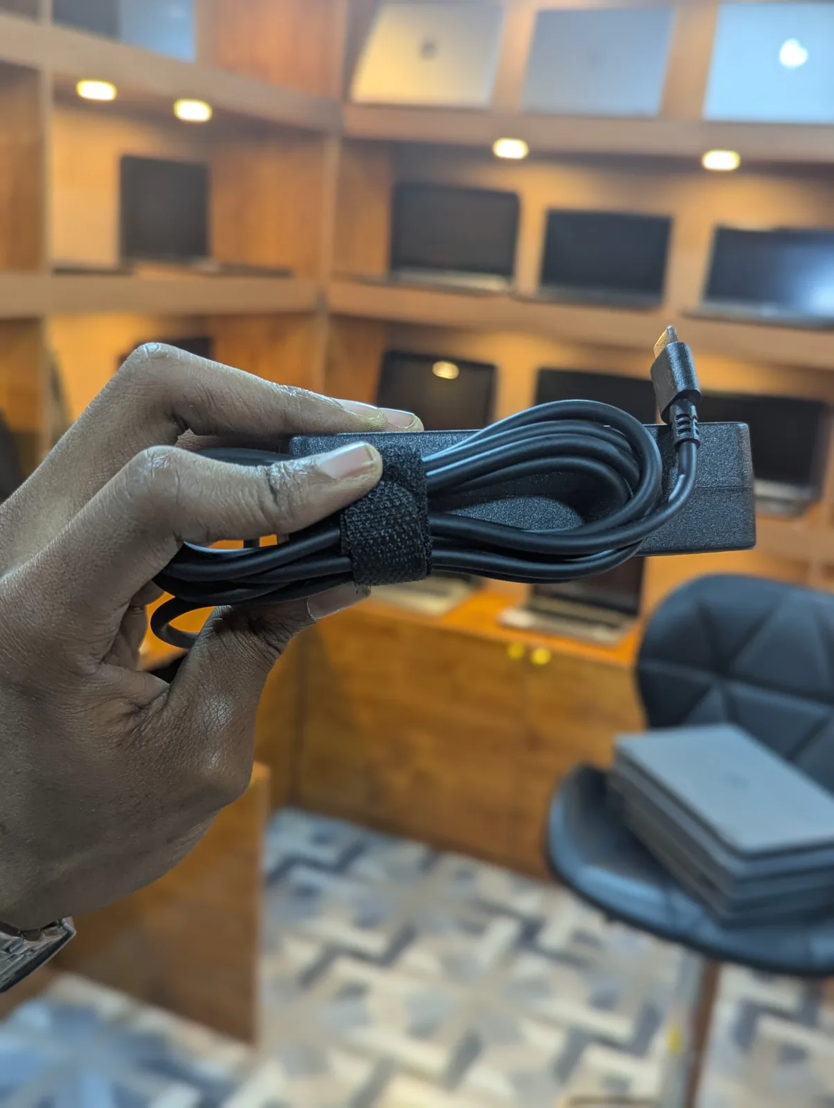 Universal Type C Adapter Thumbnail 4