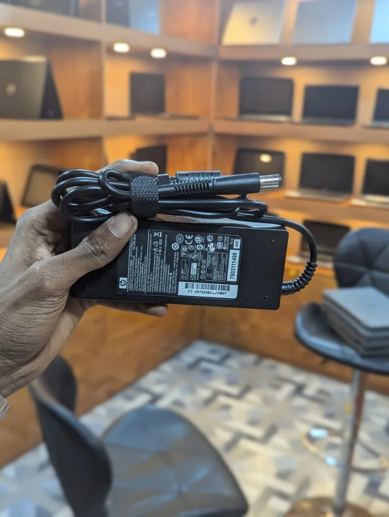 Hp Big Pin Adapter Thumbnail 2