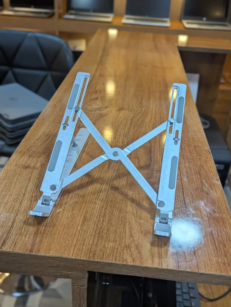 Laptop Aluminium Stand Thumbnail 3